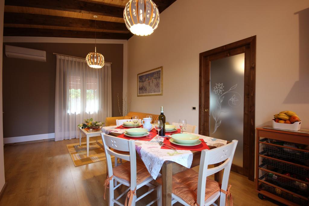 Residence Villa Rosi Laureana Cilento Eksteriør billede