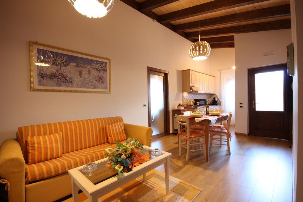 Residence Villa Rosi Laureana Cilento Eksteriør billede