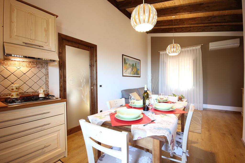 Residence Villa Rosi Laureana Cilento Eksteriør billede