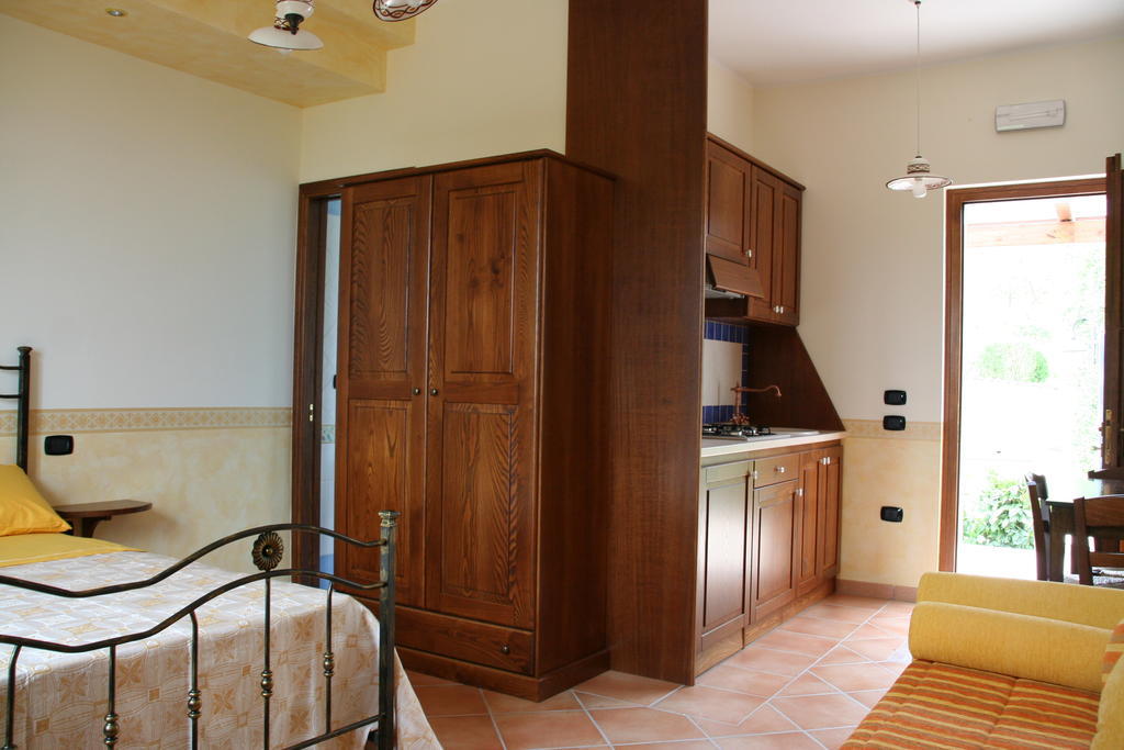 Residence Villa Rosi Laureana Cilento Værelse billede